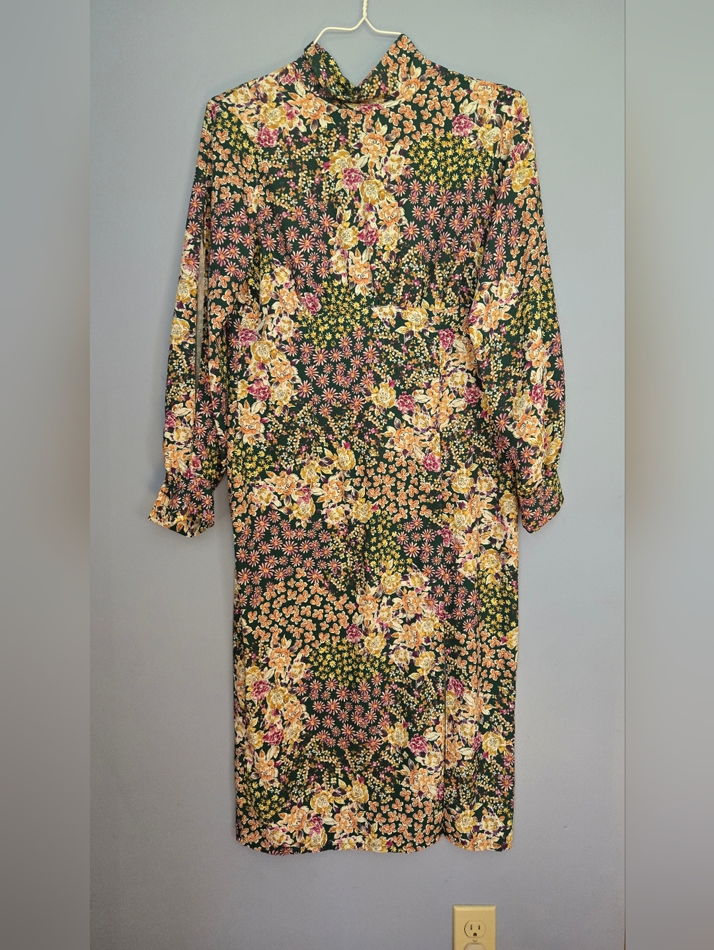 Never Fully Dressed Green Floral Mock Neck Split Long Sleeve Midi Dress Size 12